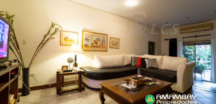 A0245 ALQUILO RESIDENCIA EN BARRIO MBURICAO, ZONA CLUB CENTENARIO