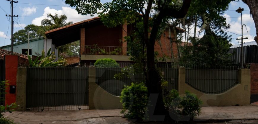 0262 CASA EN BARRIO SAN PABLO, A 1 CUADRA DEL SHOPPING MULTIPLAZA