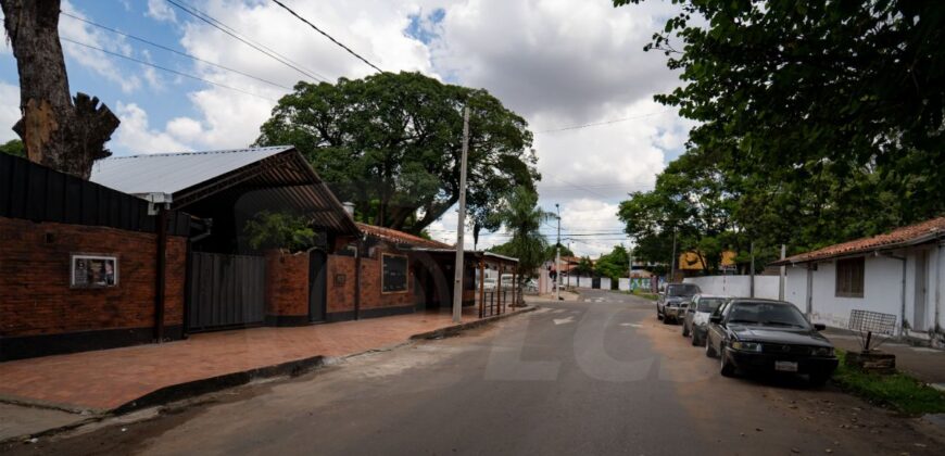 0262 CASA EN BARRIO SAN PABLO, A 1 CUADRA DEL SHOPPING MULTIPLAZA