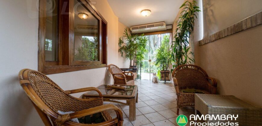 A0245 ALQUILO RESIDENCIA EN BARRIO MBURICAO, ZONA CLUB CENTENARIO