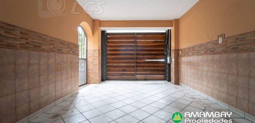 A0245 ALQUILO RESIDENCIA EN BARRIO MBURICAO, ZONA CLUB CENTENARIO