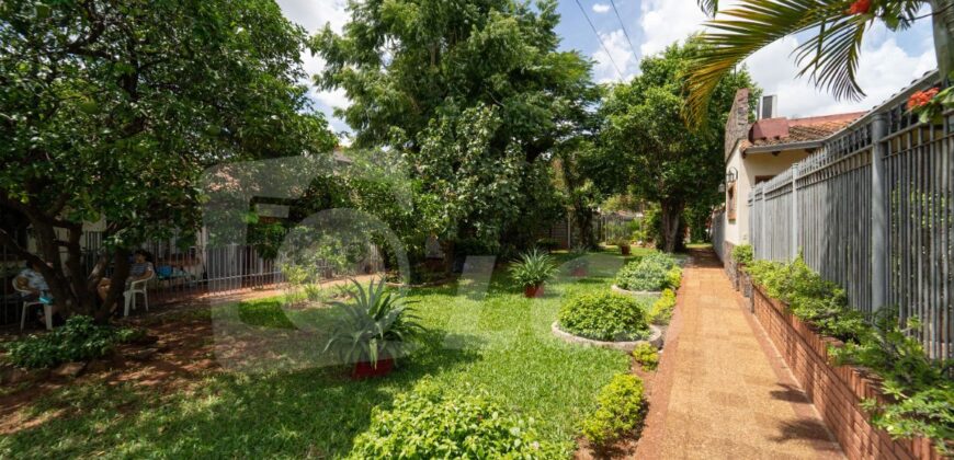 0266 CASA EN BARRIO VILLA AURELIA, ZONA AVDA. BOGGIANI