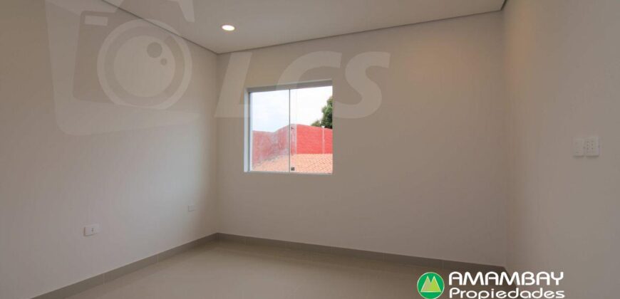 0762 DÚPLEX EN BARRIO SANTA LIBRADA, ZONA AVDA. PERÓN