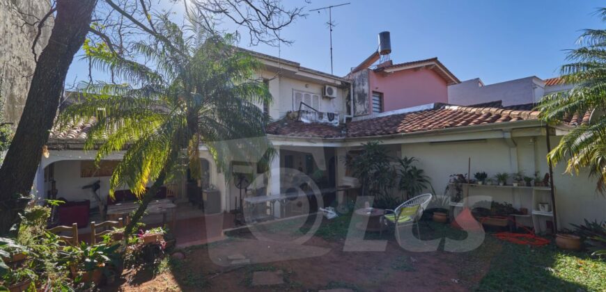 0002 CASA EN BARRIO YKUA SATI, ZONA AVDA. SANTA TERESA