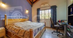 0281 RESIDENCIA EN BARRIO TEMBETARY, ZONA AVDA. CHOFERES DEL CHACO