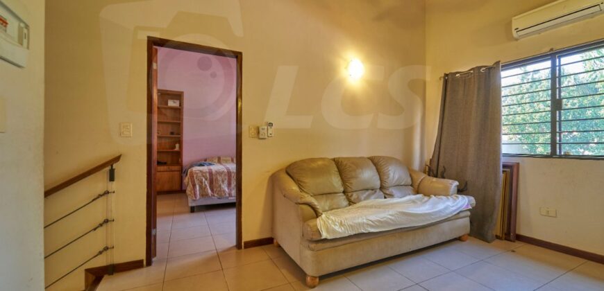 0281 RESIDENCIA EN BARRIO TEMBETARY, ZONA AVDA. CHOFERES DEL CHACO