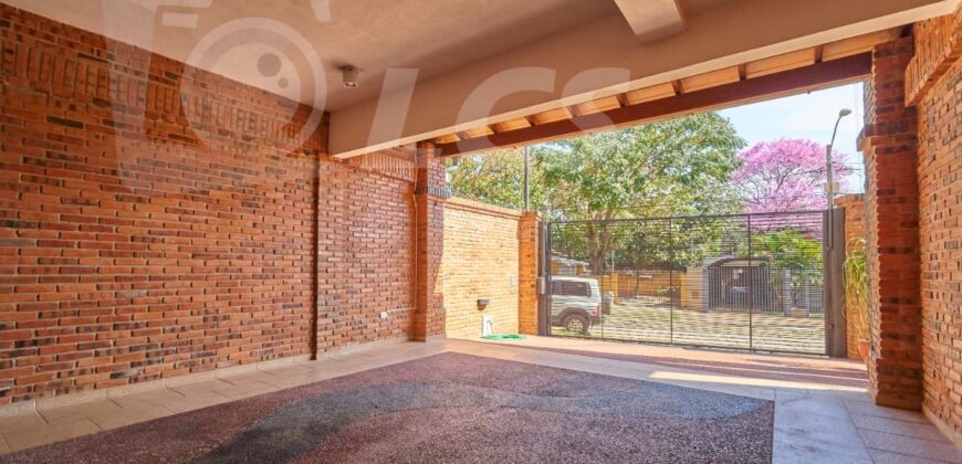 0281 RESIDENCIA EN BARRIO TEMBETARY, ZONA AVDA. CHOFERES DEL CHACO