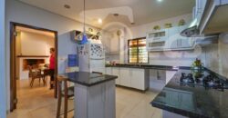 0281 RESIDENCIA EN BARRIO TEMBETARY, ZONA AVDA. CHOFERES DEL CHACO