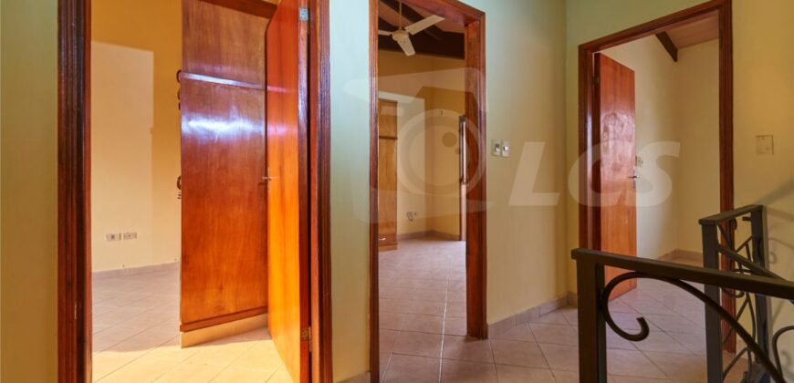 0294 DÚPLEX EN LAMBARÉ, ZONA AVDA. MÉDICOS DEL CHACO