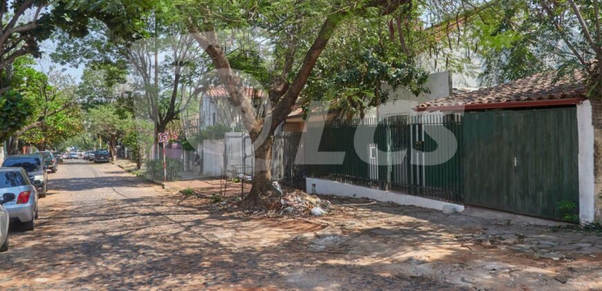 0293 CASA EN BARRIO RECOLETA, A METROS DE CALLE SARAVÍ