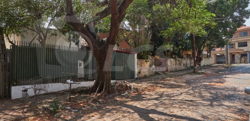 0293 CASA EN BARRIO RECOLETA, A METROS DE CALLE SARAVÍ
