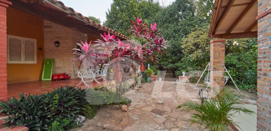 0068 CASA EN LAMBARÉ, ZONA AVDA. BRUNO GUGGIARI