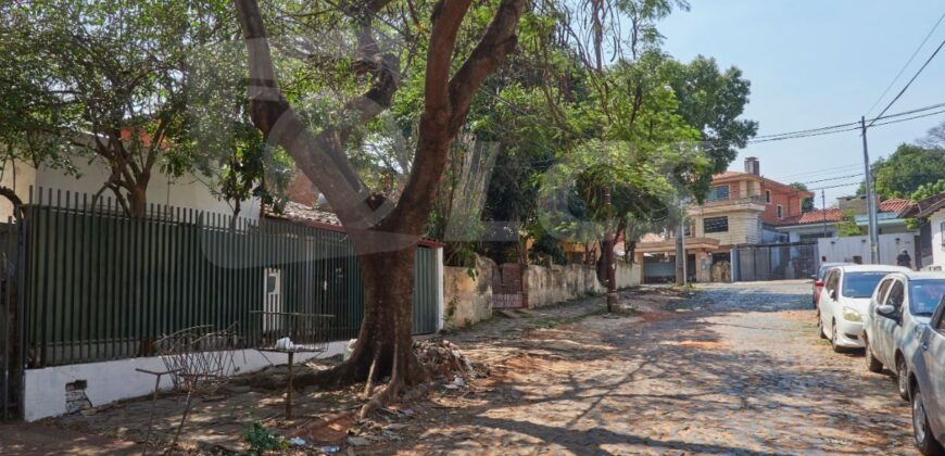 0293 CASA EN BARRIO RECOLETA, A METROS DE CALLE SARAVÍ