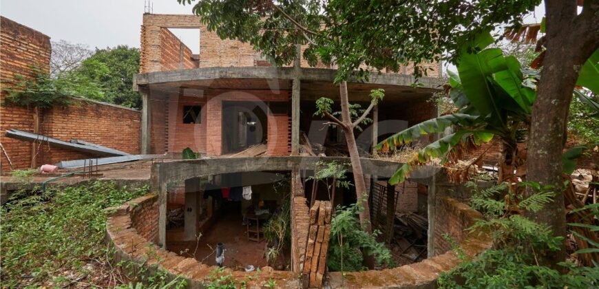0292 TRIPLEX A TERMINAR EN LAMBARÉ, ZONA AVDAS. REPÚBLICA ARGENTINA Y MÉDICOS DEL CHACO