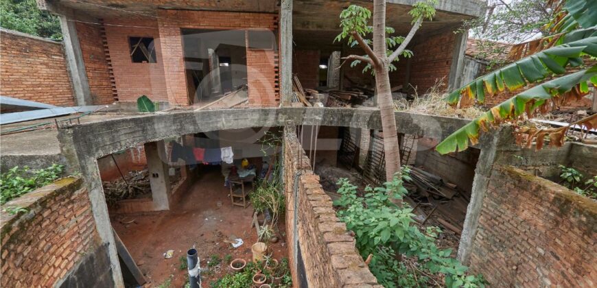0292 TRIPLEX A TERMINAR EN LAMBARÉ, ZONA AVDAS. REPÚBLICA ARGENTINA Y MÉDICOS DEL CHACO