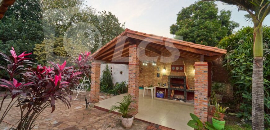 0068 CASA EN LAMBARÉ, ZONA AVDA. BRUNO GUGGIARI