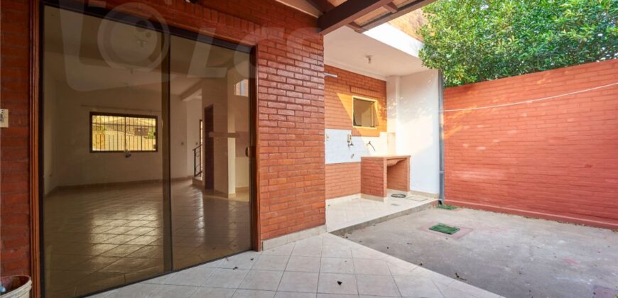 0294 DÚPLEX EN LAMBARÉ, ZONA AVDA. MÉDICOS DEL CHACO