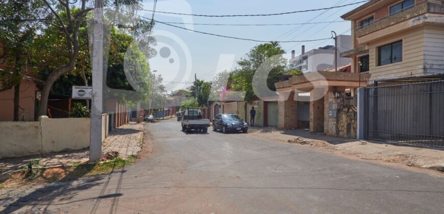 0293 CASA EN BARRIO RECOLETA, A METROS DE CALLE SARAVÍ