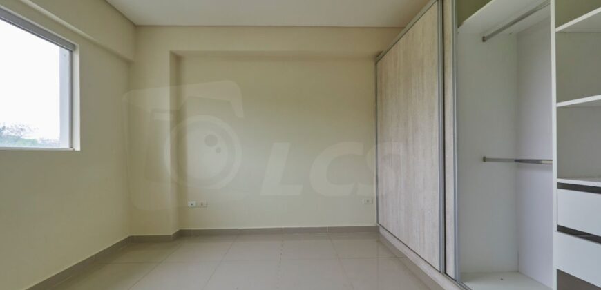 0306 DEPARTAMENTO EN Bo. ITÁ ENRAMADA, ZONA YACHT Y GOLF CLUB