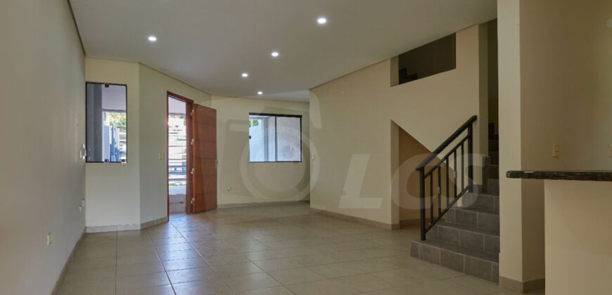 0296 DÚPLEX EN VILLA ELISA, ZONA AVDA. VON POLESKI