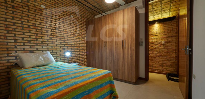 0312 TRIPLEX EN LAMBARÉ, BARRIO PARQUES DEL YACHT