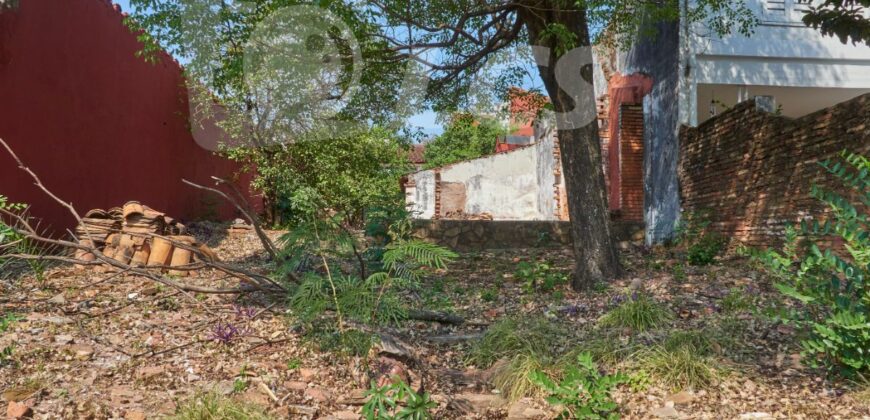 0299 TERRENO EN BARRIO SAJONIA, ZONA COLEGIO CRISTO REY