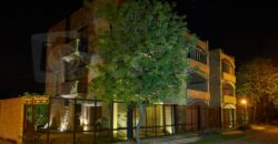 0312 TRIPLEX EN LAMBARÉ, BARRIO PARQUES DEL YACHT