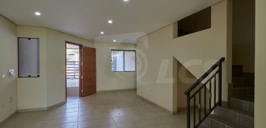 0296 DÚPLEX EN VILLA ELISA, ZONA AVDA. VON POLESKI