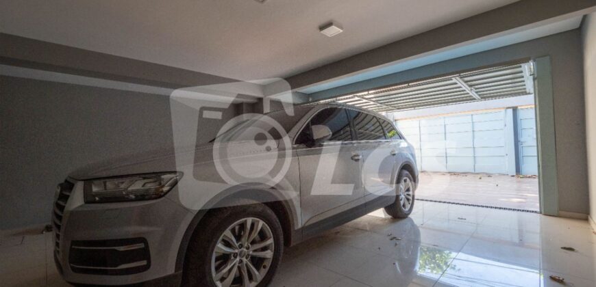 0320 RESIDENCIA EN BARRIO MARISCAL ESTIGARRIBIA, ZONA AVDA. BOGGIANI