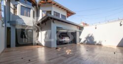 0320 RESIDENCIA EN BARRIO MARISCAL ESTIGARRIBIA, ZONA AVDA. BOGGIANI