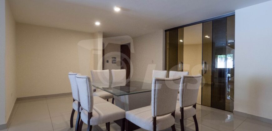 0320 RESIDENCIA EN BARRIO MARISCAL ESTIGARRIBIA, ZONA AVDA. BOGGIANI