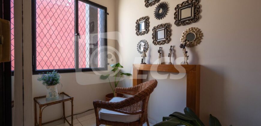 0324 DÚPLEX EN LAMBARÉ, BARRIO SANTO DOMINGO