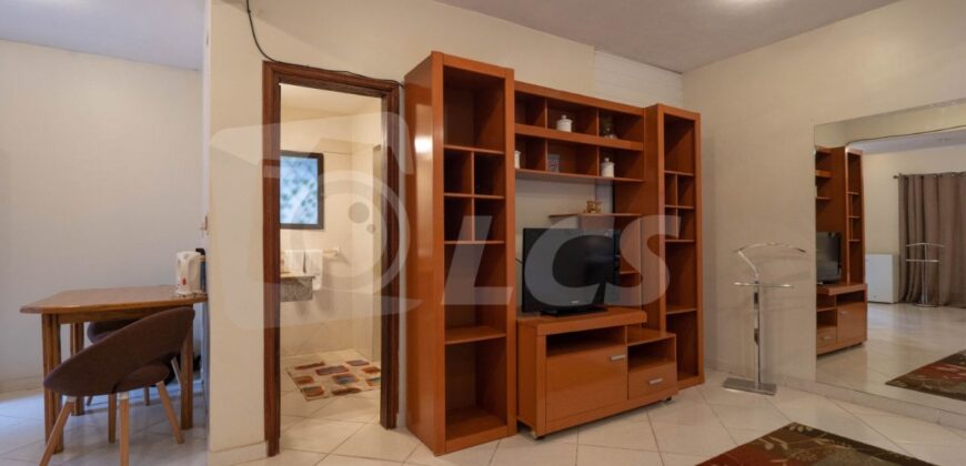 0321 HOTEL BOUTIQUE EN LUQUE, BARRIO LOMA MERLO