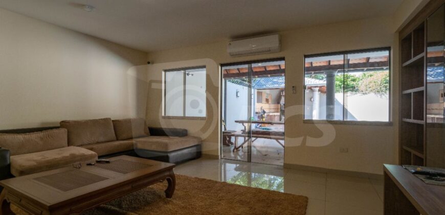 0320 RESIDENCIA EN BARRIO MARISCAL ESTIGARRIBIA, ZONA AVDA. BOGGIANI