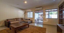 0320 RESIDENCIA EN BARRIO MARISCAL ESTIGARRIBIA, ZONA AVDA. BOGGIANI