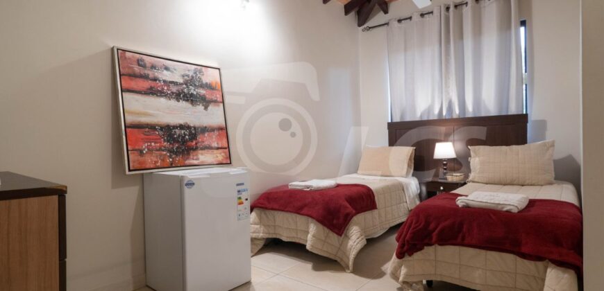 0321 HOTEL BOUTIQUE EN LUQUE, BARRIO LOMA MERLO