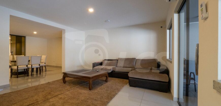 0320 RESIDENCIA EN BARRIO MARISCAL ESTIGARRIBIA, ZONA AVDA. BOGGIANI