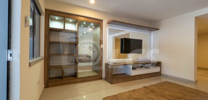 0320 RESIDENCIA EN BARRIO MARISCAL ESTIGARRIBIA, ZONA AVDA. BOGGIANI