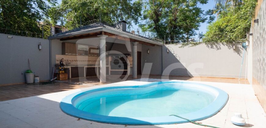 0320 RESIDENCIA EN BARRIO MARISCAL ESTIGARRIBIA, ZONA AVDA. BOGGIANI