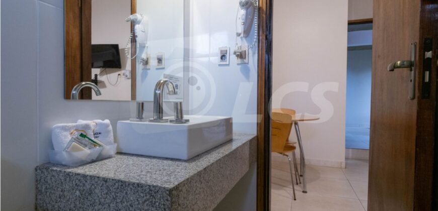 0321 HOTEL BOUTIQUE EN LUQUE, BARRIO LOMA MERLO