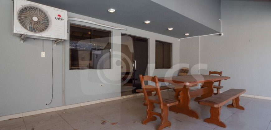 0320 RESIDENCIA EN BARRIO MARISCAL ESTIGARRIBIA, ZONA AVDA. BOGGIANI