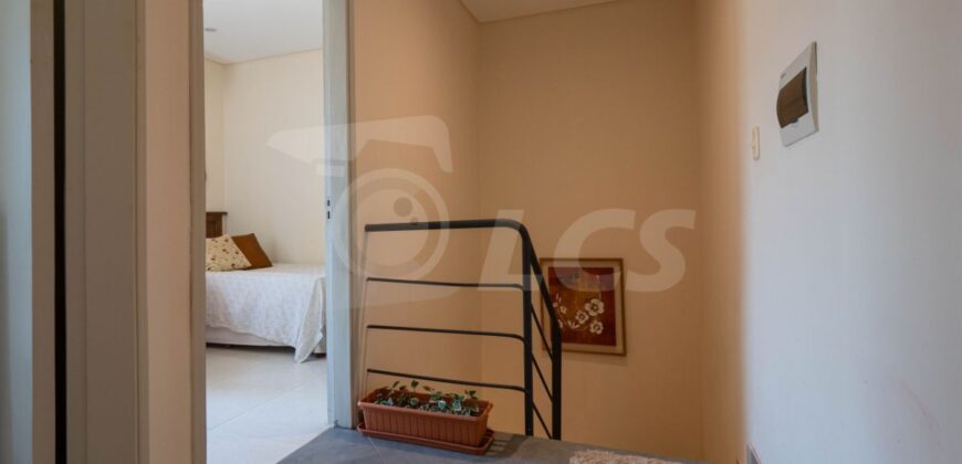 0324 DÚPLEX EN LAMBARÉ, BARRIO SANTO DOMINGO