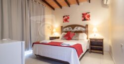 0321 HOTEL BOUTIQUE EN LUQUE, BARRIO LOMA MERLO