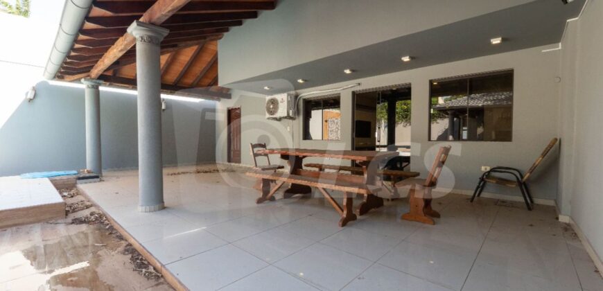 0320 RESIDENCIA EN BARRIO MARISCAL ESTIGARRIBIA, ZONA AVDA. BOGGIANI