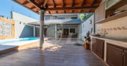 0320 RESIDENCIA EN BARRIO MARISCAL ESTIGARRIBIA, ZONA AVDA. BOGGIANI