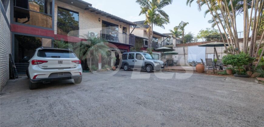 0321 HOTEL BOUTIQUE EN LUQUE, BARRIO LOMA MERLO