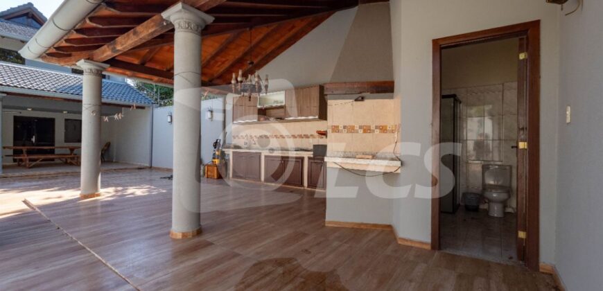 0320 RESIDENCIA EN BARRIO MARISCAL ESTIGARRIBIA, ZONA AVDA. BOGGIANI