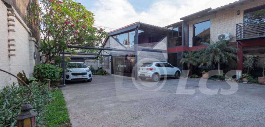 0321 HOTEL BOUTIQUE EN LUQUE, BARRIO LOMA MERLO