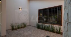 0315 CASA EN LAMBARÉ, BARRIO SANTO DOMINGO