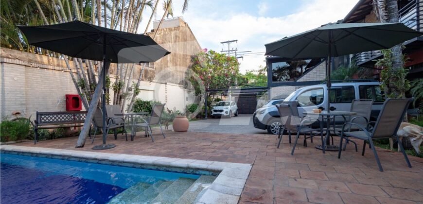 0321 HOTEL BOUTIQUE EN LUQUE, BARRIO LOMA MERLO